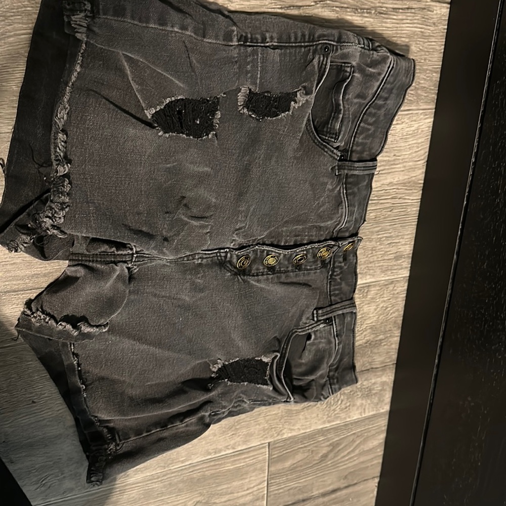 Mudd high rise shorts size 15